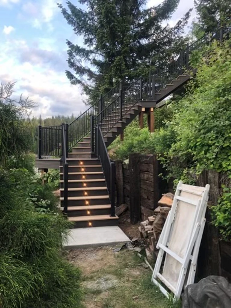 Deck staircase with integrated step lighting